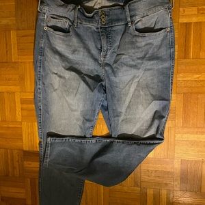 Torrid Jeans high waisted size 20